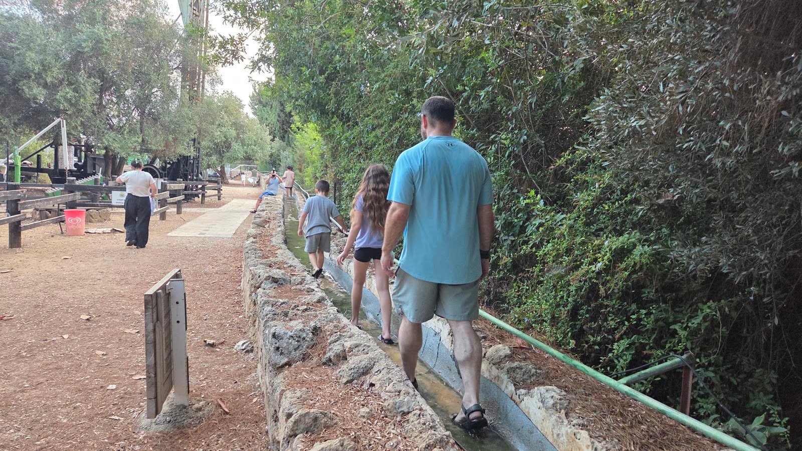כרטיס משולב, ביקור בנקרות ובאמת המים