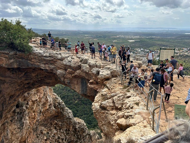 מהכחול של הנקרות אל הירוק של הגליל, טיול גבול בשבת, תמונה 1